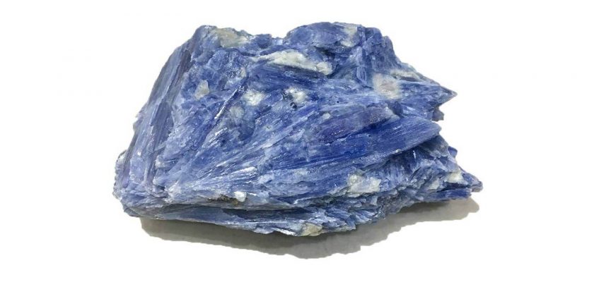 throat-chakra-stones-blue-kyanite