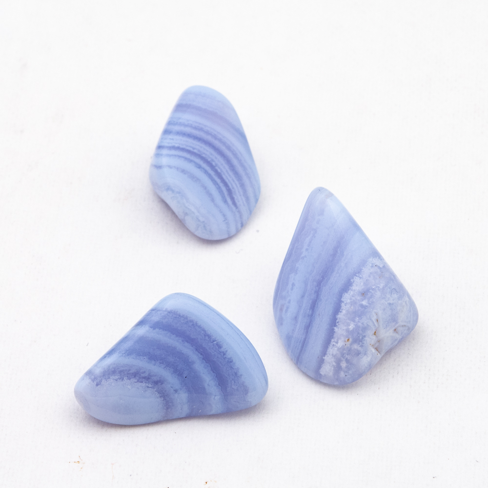 throat-chakra-stones-blue-lace-agate